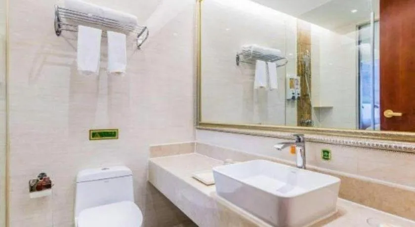 Vienna Hotel Guangdong Zhongshan Ancient Town Lighting Expo Center