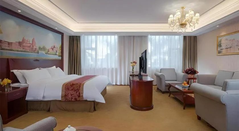 Bed in Vienna Hotel Guangdong Zhongshan Ancient Town Lighting Expo Center