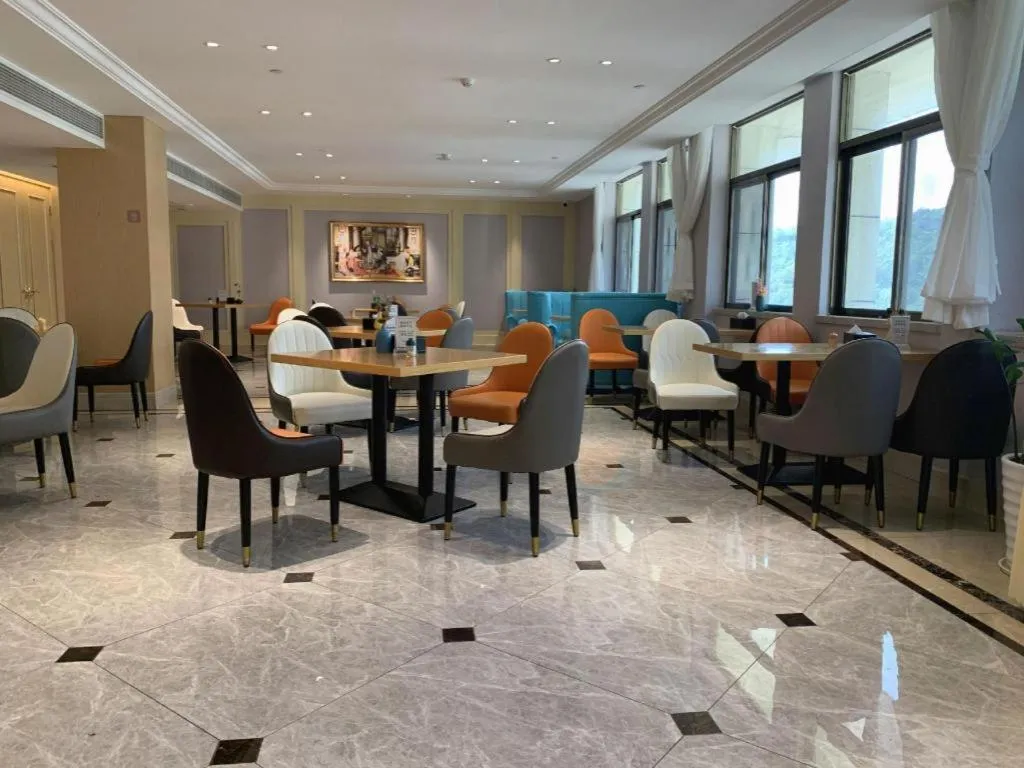 Vienna Hotel Guangxi Baise Xilin County Juting Cultural Arts Center