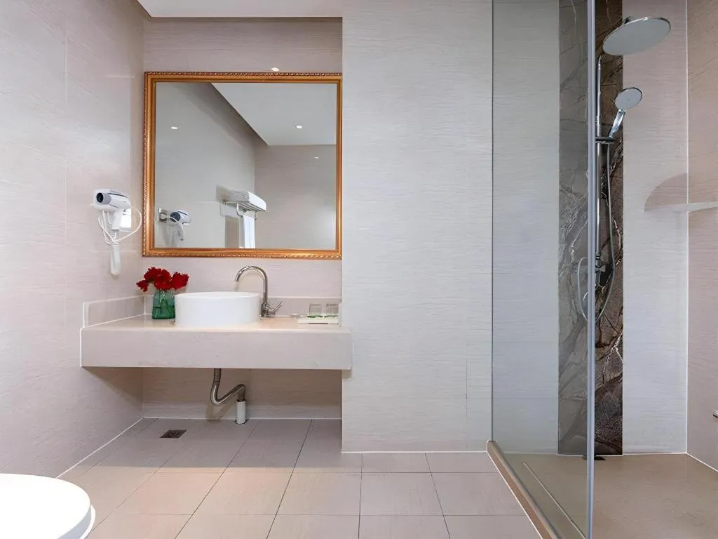 Vienna Hotel Anhui Taihe Baitai Xingma International