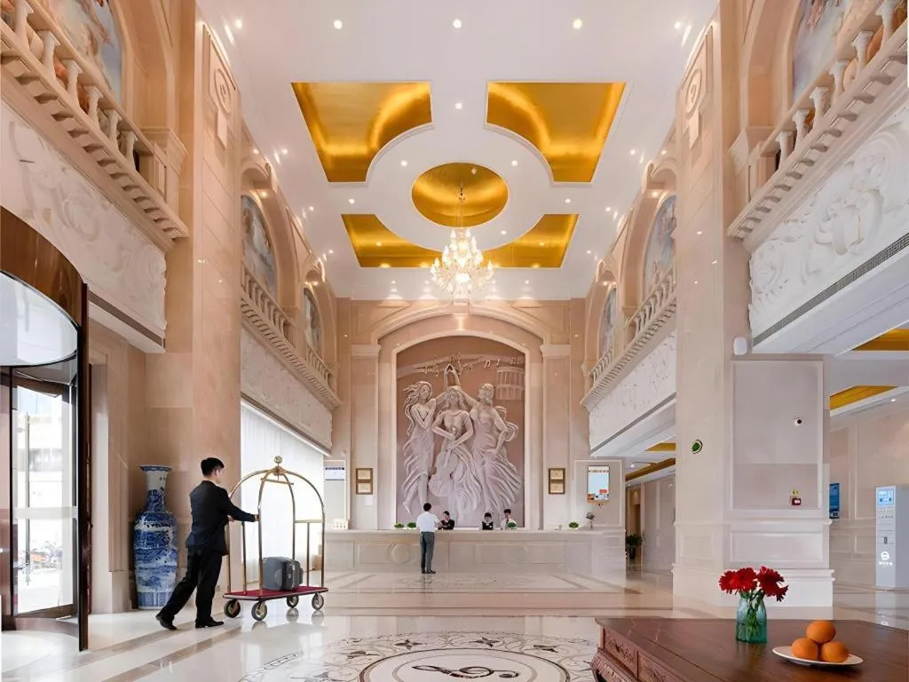 Vienna Hotel Anhui Taihe Baitai Xingma International