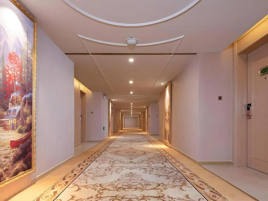 Vienna Hotel Anhui Taihe Baitai Xingma International