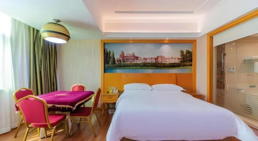 Bed in Vienna Hotel Guangdong Boluo Fu Mountain Scenic Spot