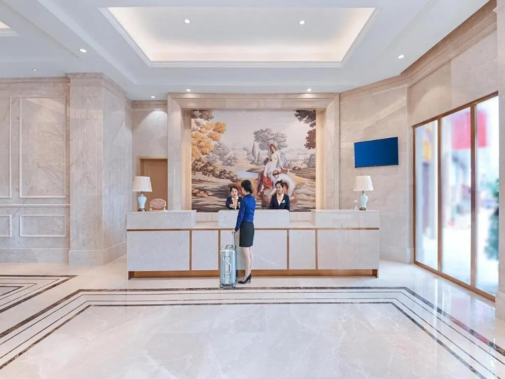 Vienna Hotel Jiangxi Ganzhou Ningdu Bus Station