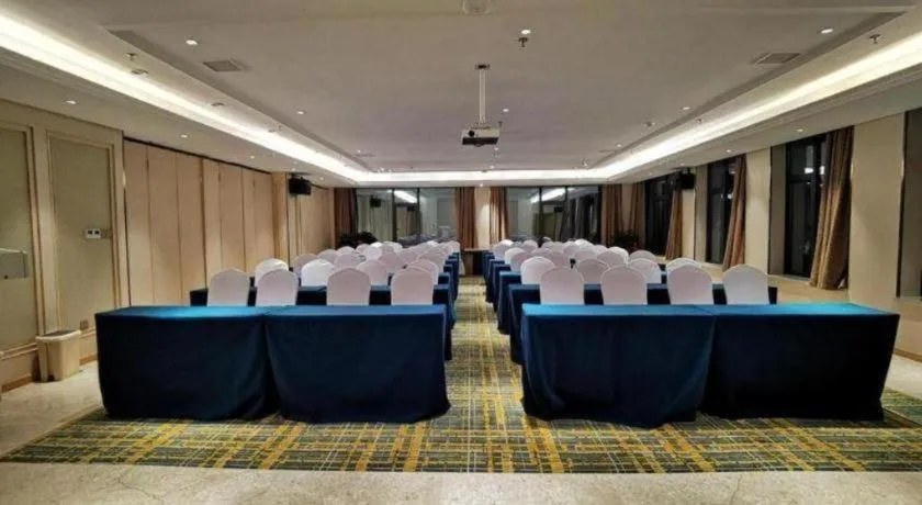 Vienna Hotel Jiangxi Ganzhou Ningdu Bus Station