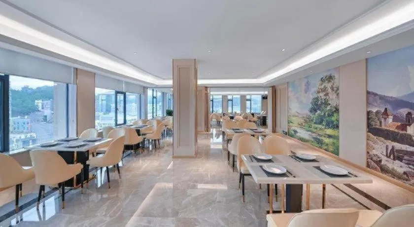 Vienna Hotel Jiangxi Ganzhou Ningdu Bus Station