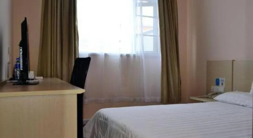 Bed in Vienna Hotel Zhuhai Huafashangdu Nanping Science Industrial Park