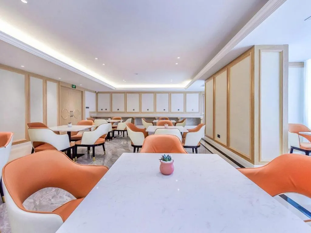 Vienna Hotel Sichuan Hejiang Yangtze River Bridge