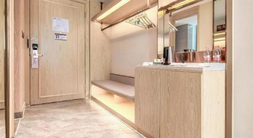 Vienna Hotel Sichuan Hejiang Yangtze River Bridge