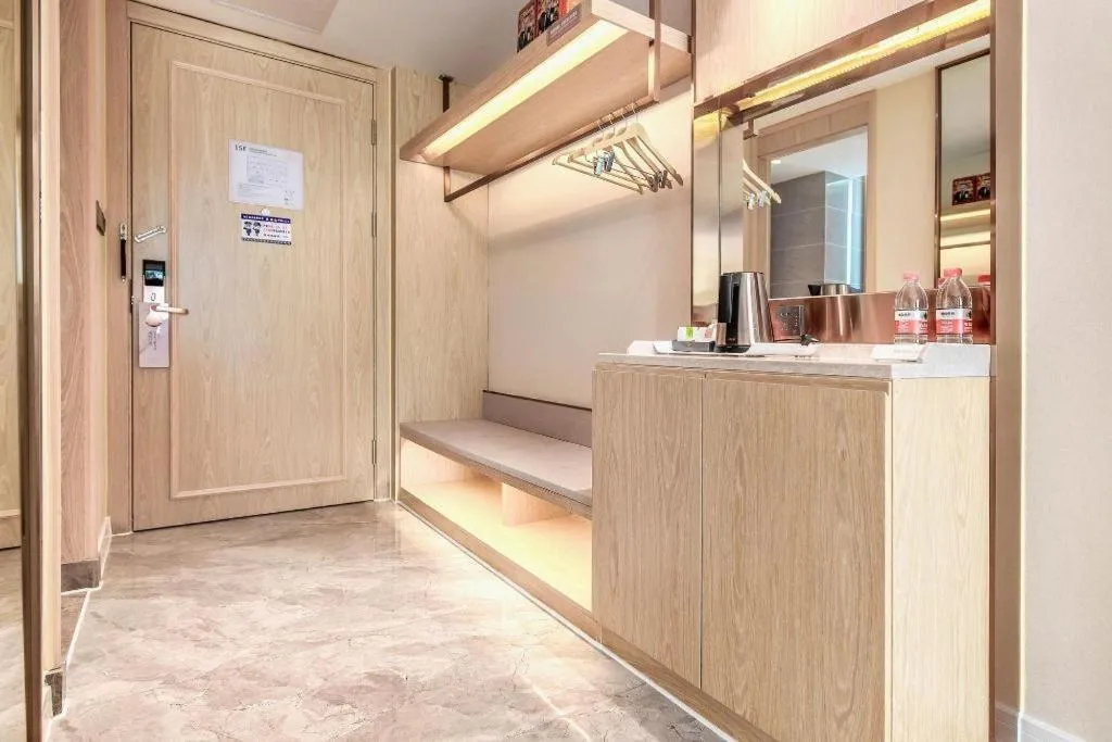 Vienna Hotel Sichuan Hejiang Yangtze River Bridge