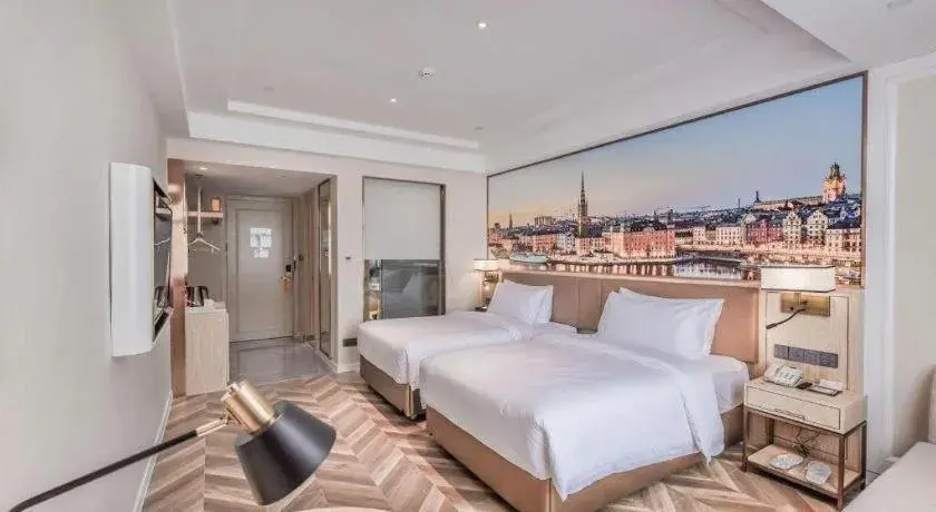 Bed in Vienna Hotel Sichuan Hejiang Yangtze River Bridge Bed in Vienna Hotel Sichuan Hejiang Yangtze River Bridge