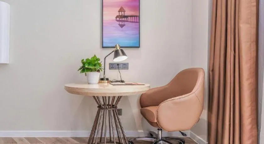 Vienna Hotel Sichuan Hejiang Yangtze River Bridge