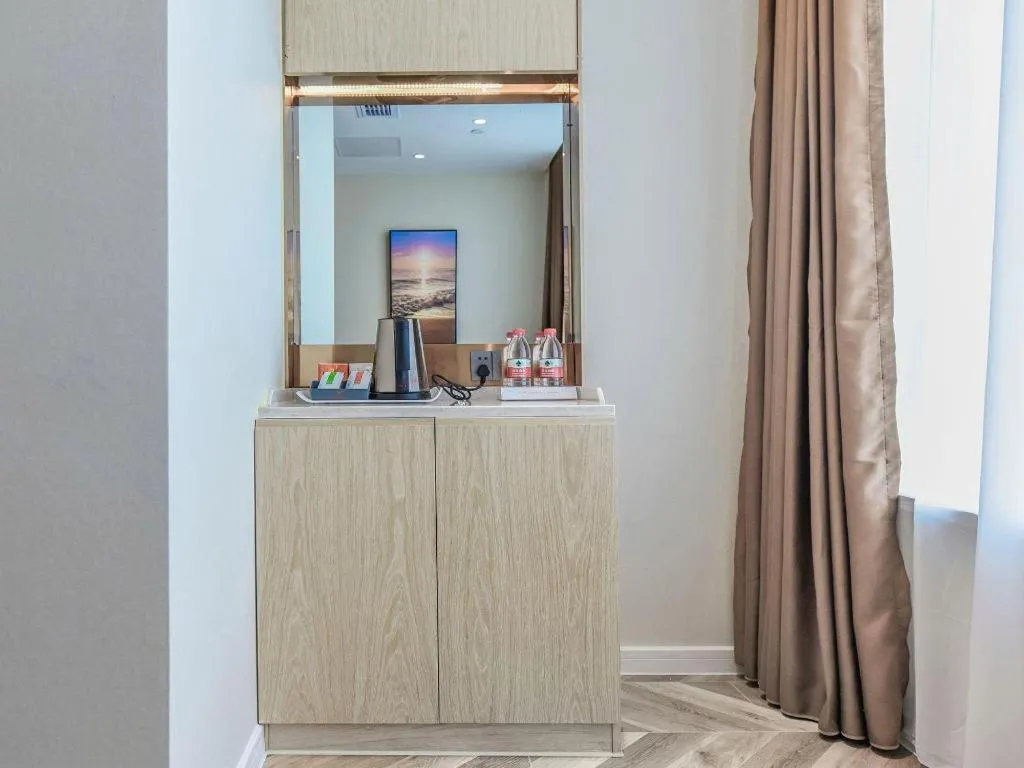 Vienna Hotel Sichuan Hejiang Yangtze River Bridge