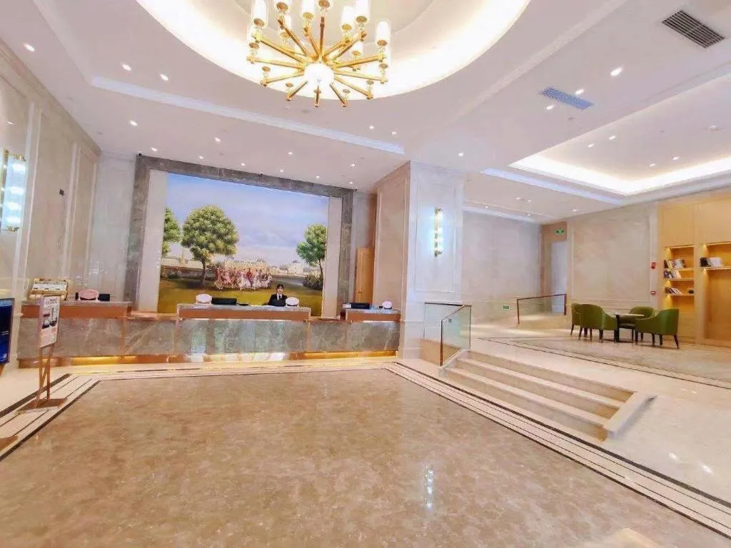 Vienna Hotel Sichuan Hejiang Yangtze River Bridge