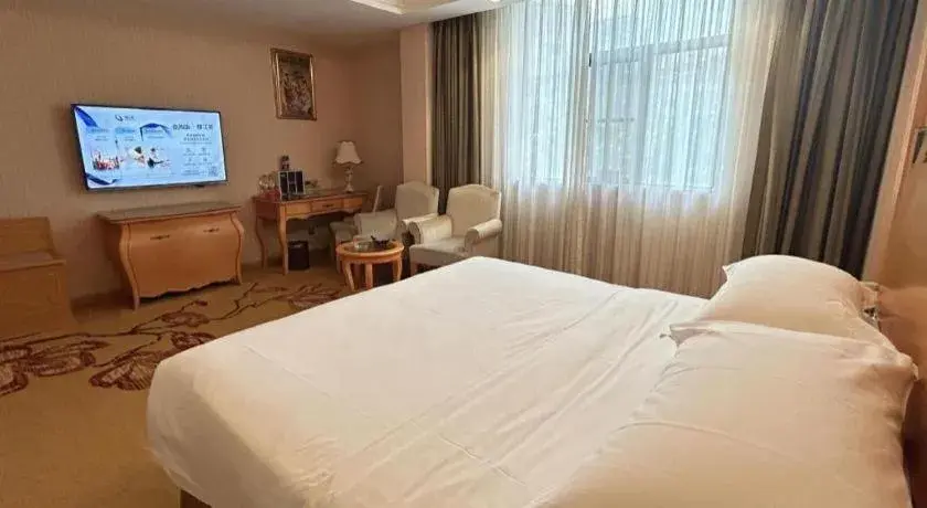 Bed in Vienna Hotel Guangxi Beiliu Passenger Station Bed in Vienna Hotel Guangxi Beiliu Passenger Station