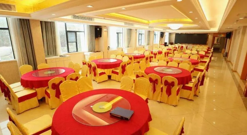 Vienna Hotel Guangxi Beiliu Passenger Station