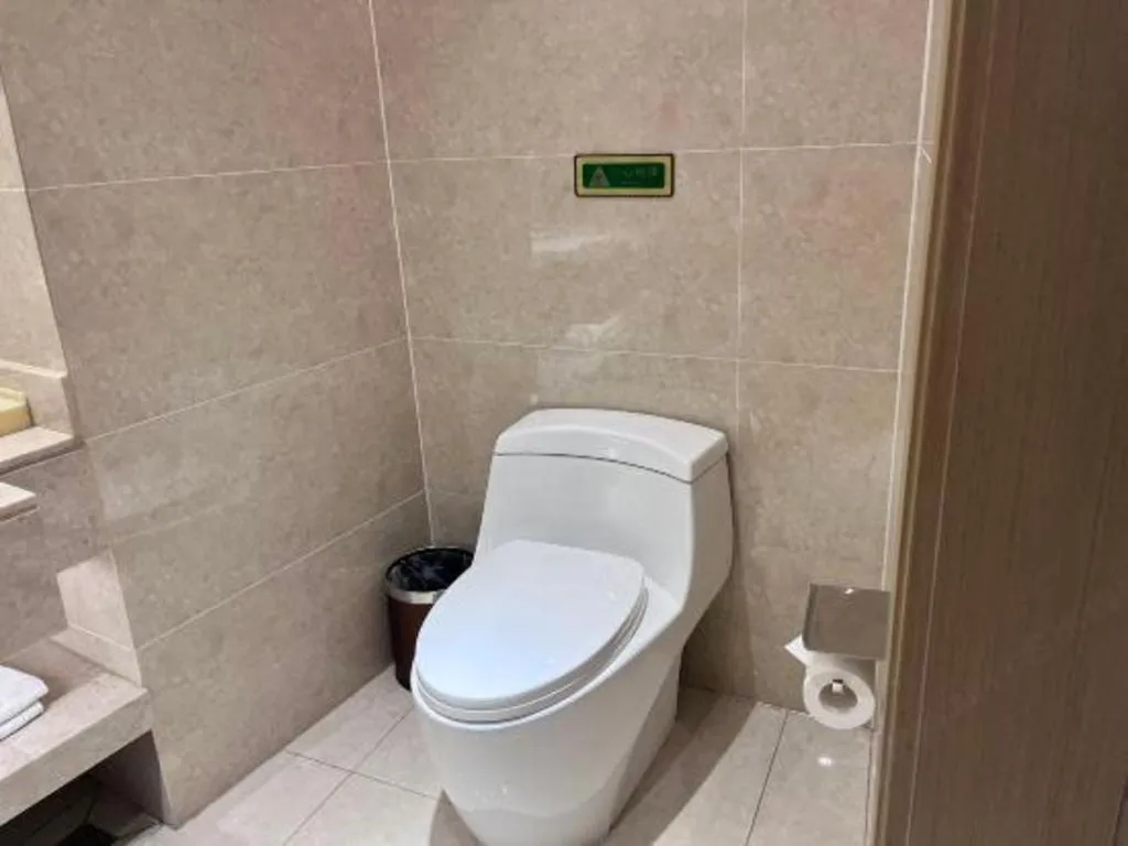 Vienna Hotel Xinfeng West High-Speed Railway Station