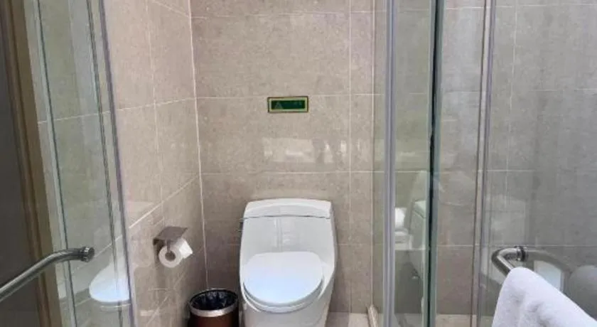 Vienna Hotel Xinfeng West High-Speed Railway Station