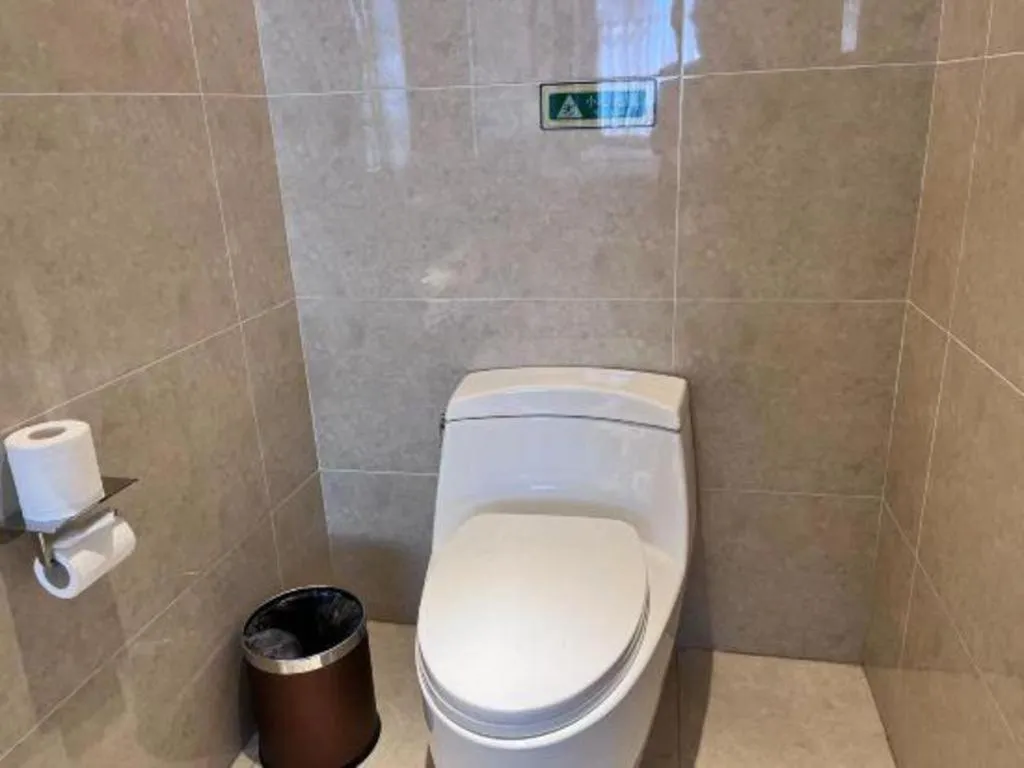 Vienna Hotel Xinfeng West High-Speed Railway Station