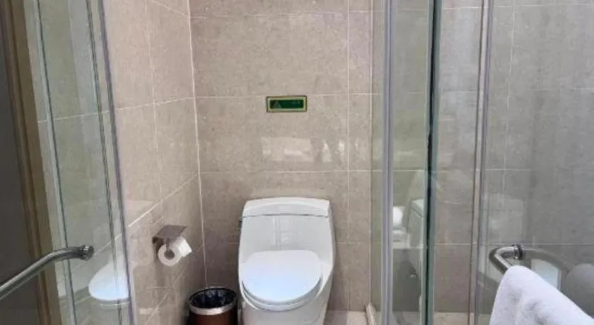 Vienna Hotel Xinfeng West High-Speed Railway Station