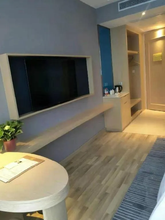 Vienna Hotel Anhui Lujiang International Building Materials Market Wuzhong