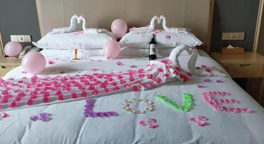 Bed in Vienna Hotel Anhui Lujiang International Building Materials Market Wuzhong