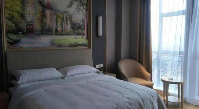 Bed in Vienna Hotel Anhui Lujiang International Building Materials Market Wuzhong