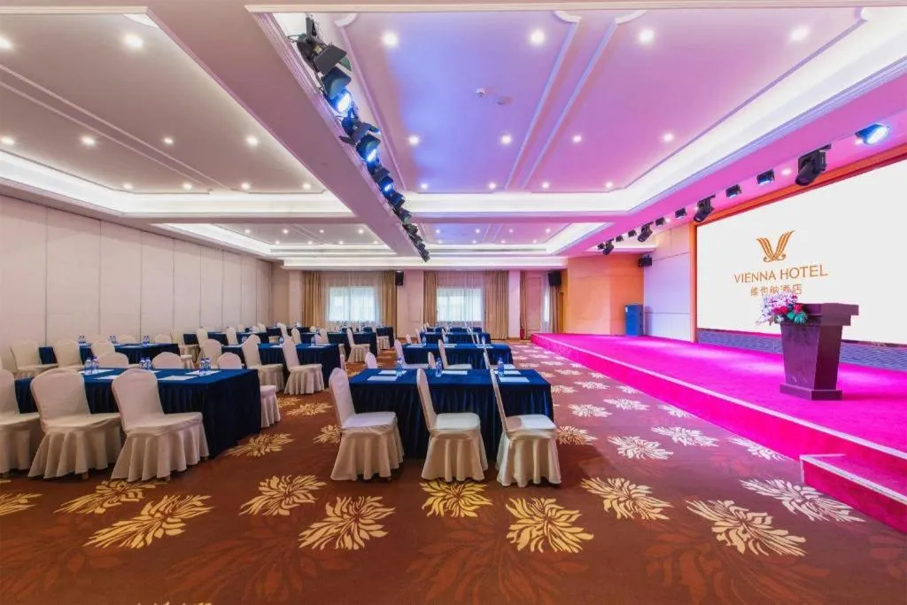 Vienna Hotel Guangdong Foshan Wenhua North Road