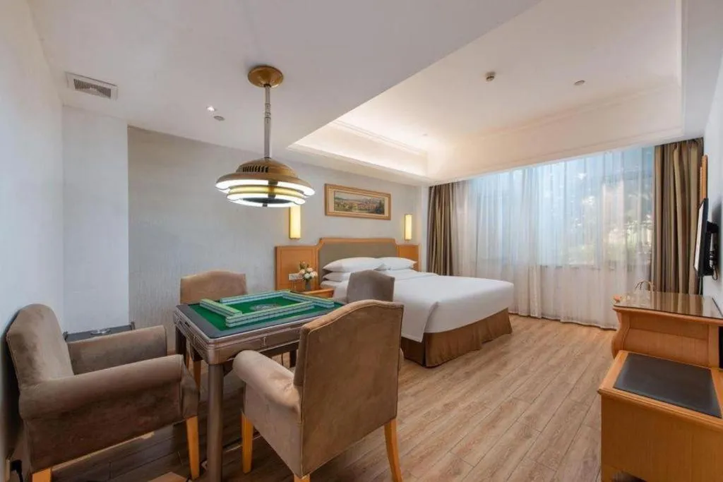 Bed in Vienna Hotel Guangdong Foshan Wenhua North Road