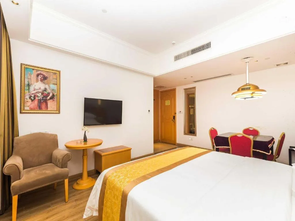 Bed in Vienna Hotel Guangdong Foshan Wenhua North Road