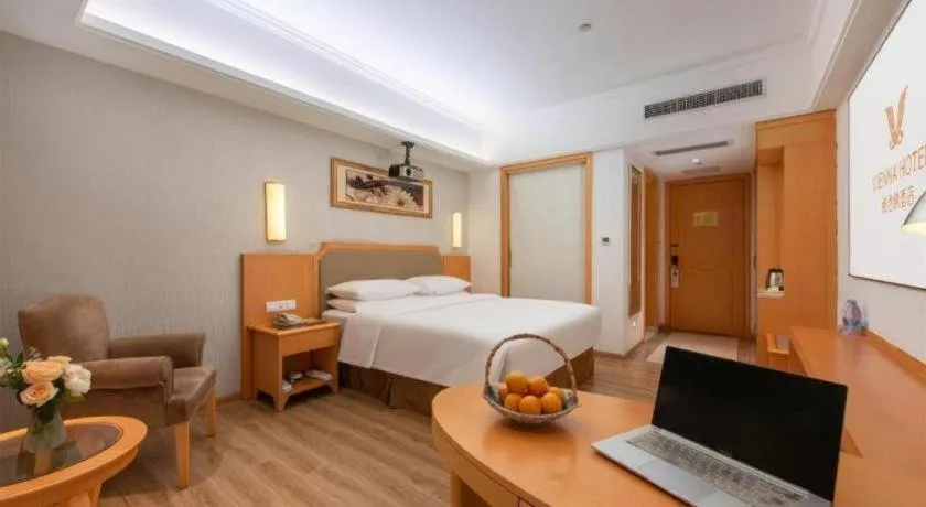 Bed in Vienna Hotel Guangdong Foshan Wenhua North Road