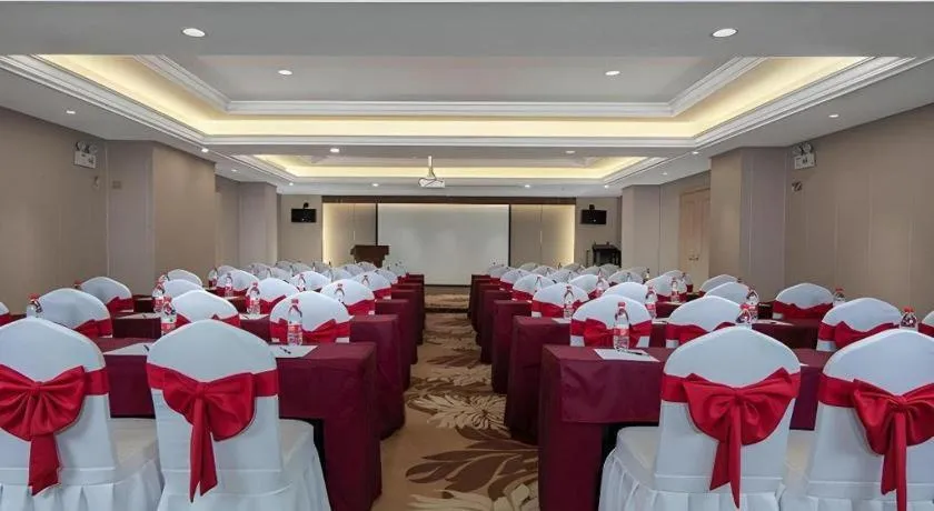 Vienna Hotel Zhengzhou Fengchan Road Fortune Plaza