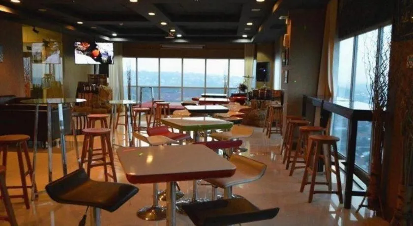 Horison Ultima Semarang