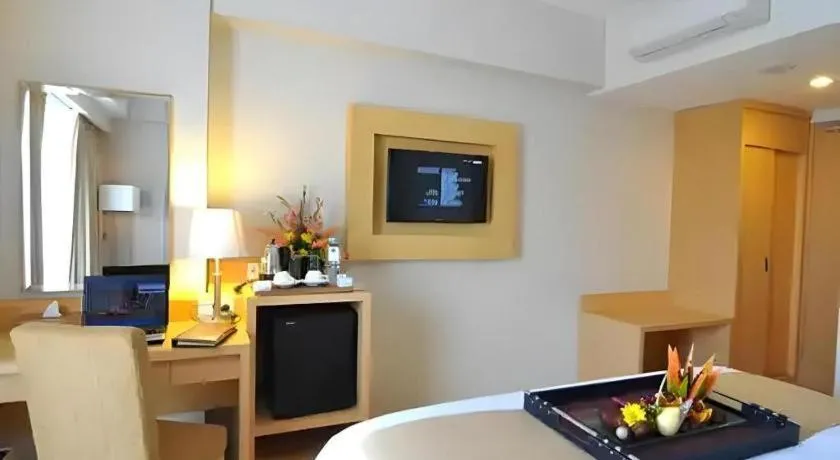 Horison Ultima Semarang