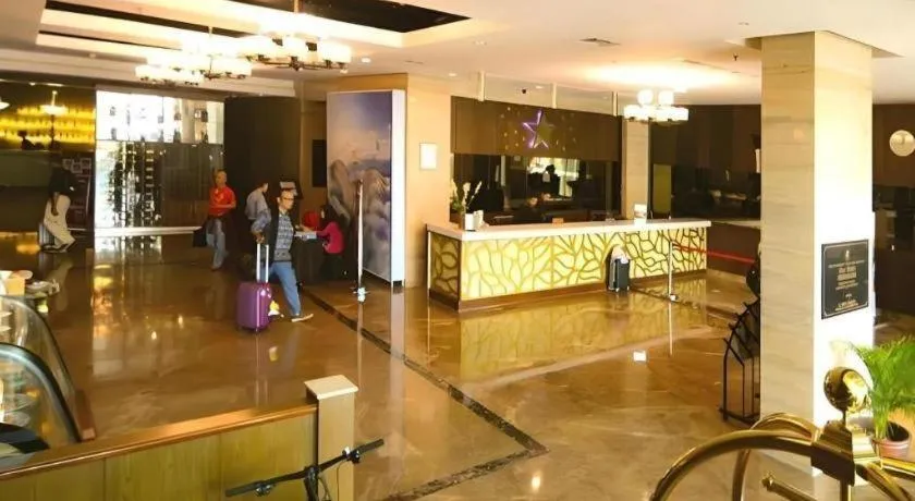 Horison Ultima Semarang