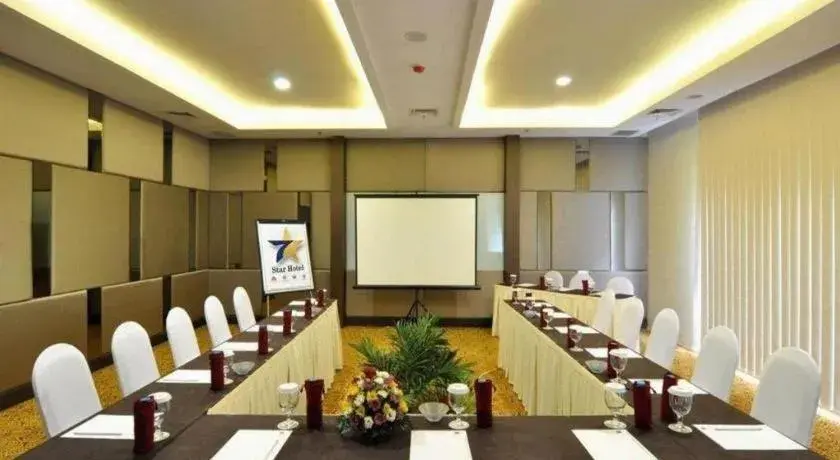 Horison Ultima Semarang Horison Ultima Semarang