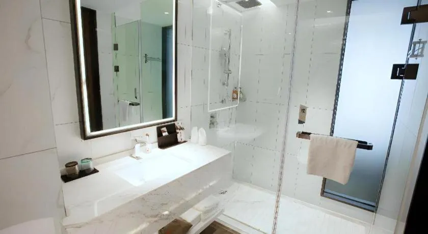 Borrman Hotel Baise High-speed Railway Station Hengning Plaza