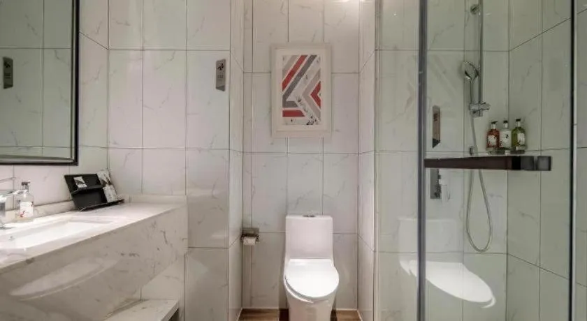 Borrman Hotel Baise High-speed Railway Station Hengning Plaza