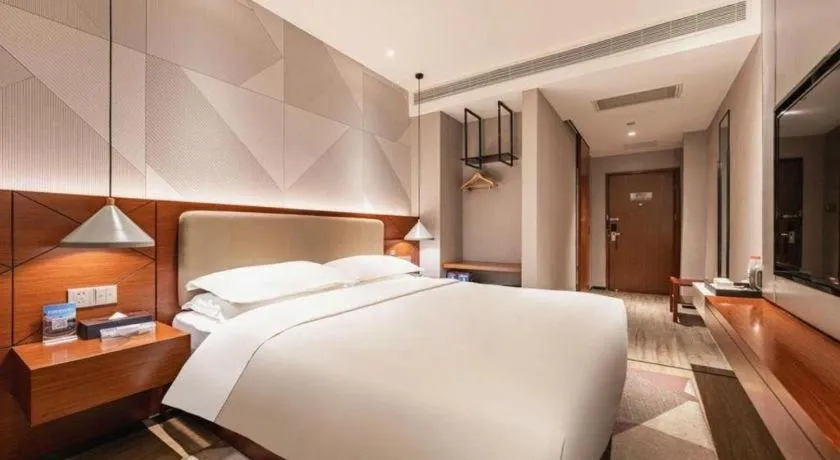 Bed in Borrman Hotel Xi'an North High-speed Railway Station