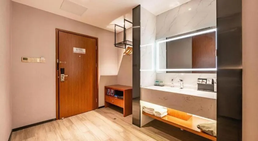 Bed in Borrman Hotel Xi'an North High-speed Railway Station