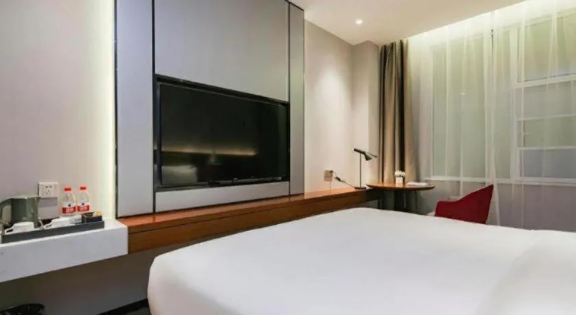 Bed in Borrman Hotel Xi'an North High-speed Railway Station