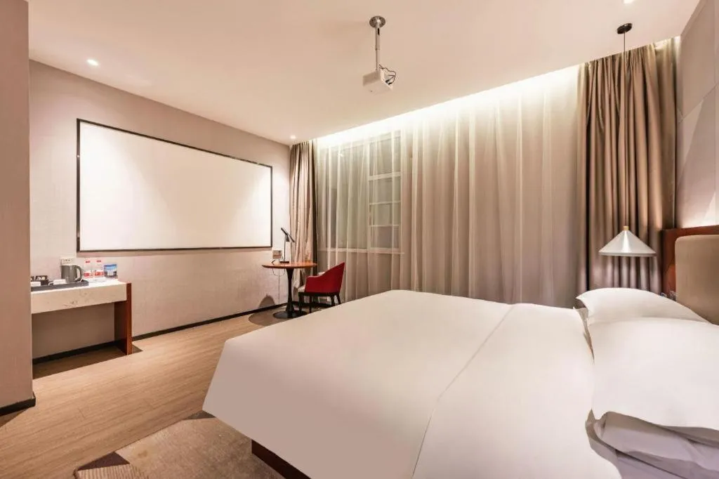 Bed in Borrman Hotel Xi'an North High-speed Railway Station