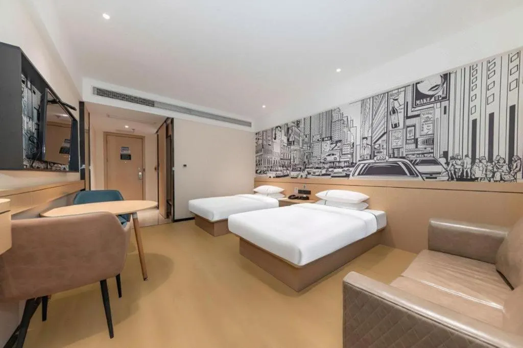 Bed in City Comfort Inn Jingzhou Fantawild Shashi Middle School