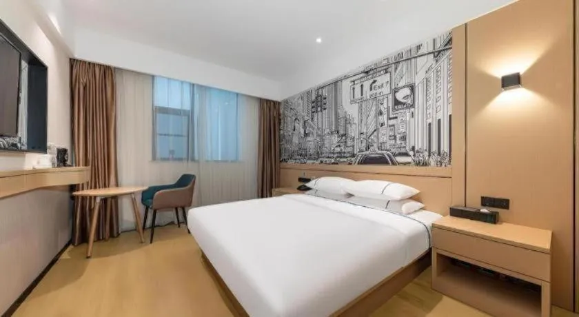 Bed in City Comfort Inn Jingzhou Fantawild Shashi Middle School