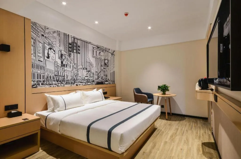 Bed in City Comfort Inn Jingzhou Fantawild Shashi Middle School