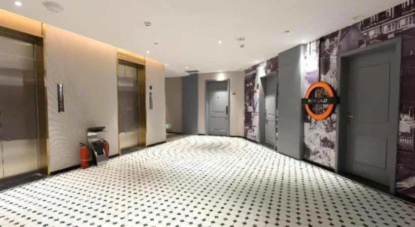 Bed in Premier City Comfort Hotel Hechi Luocheng Central Plaza