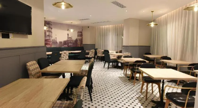 Premier City Comfort Hotel Hechi Luocheng Central Plaza