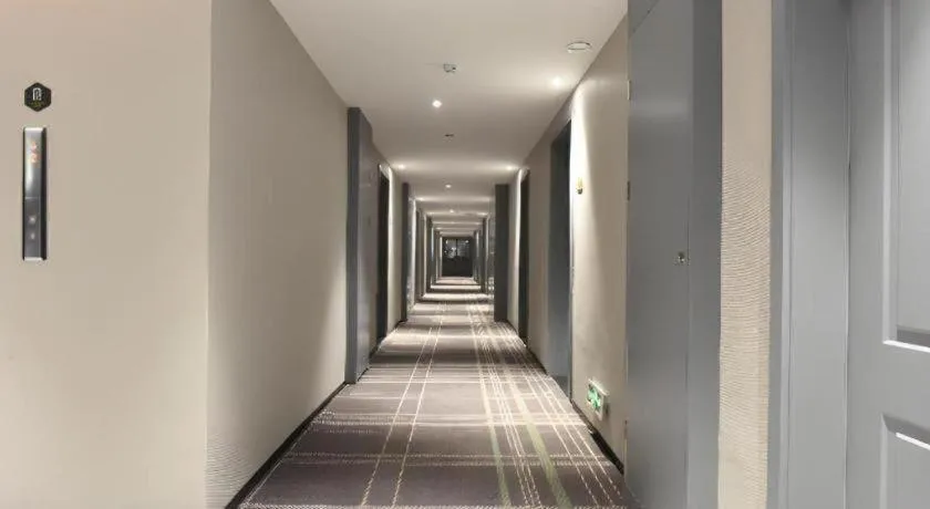 Premier City Comfort Hotel Hechi Luocheng Central Plaza