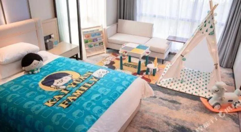 Bed in New Century Grand Hotel Ningbo Zhongdu