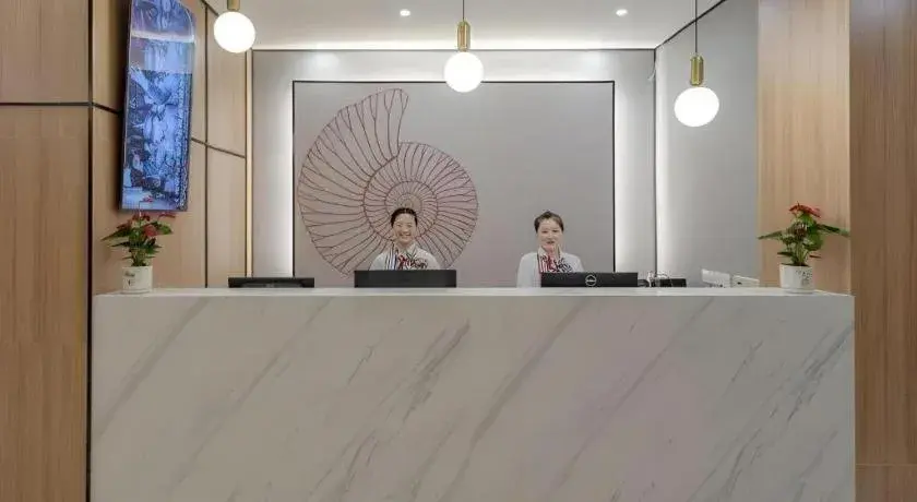 Shell Hotel Shnaghai Beiqiao Metro Station Shell Hotel Shnaghai Beiqiao Metro Station